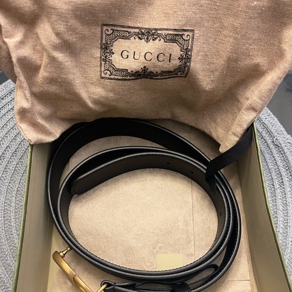 Gucci used belt with bag and box size 110 in great condition worn twice and real - Picture 4 of 10